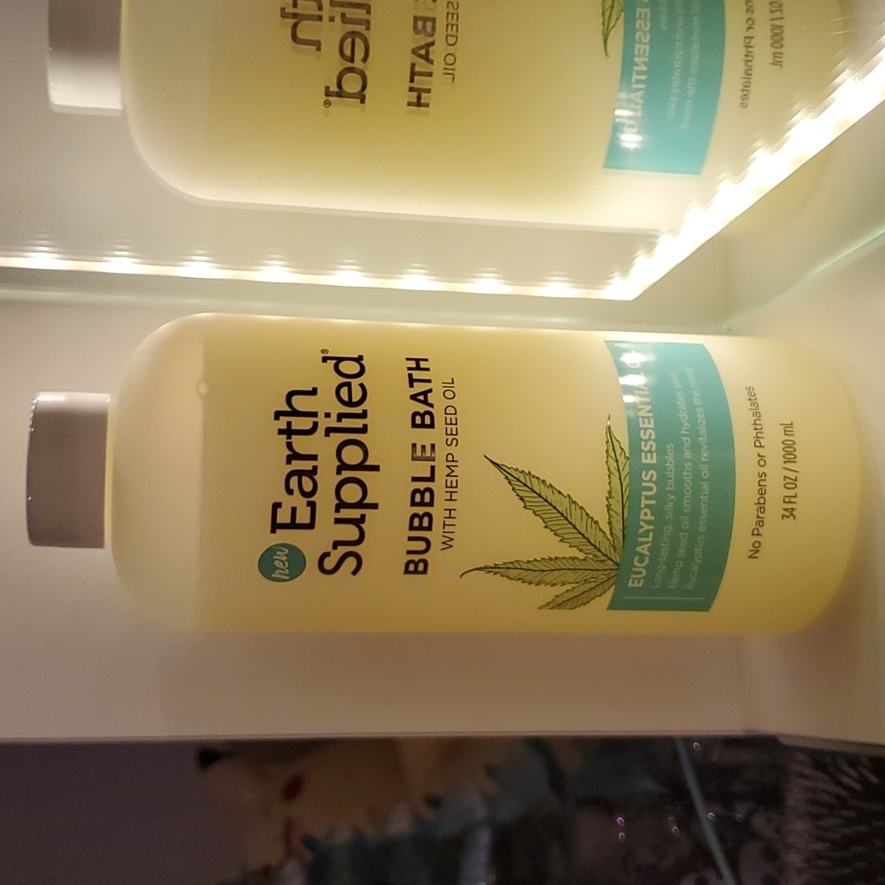 NWT 34Oz. XL Hemp Seed Oil Bubble Bath Eucalyptus Essential Oil - Earth Supplied